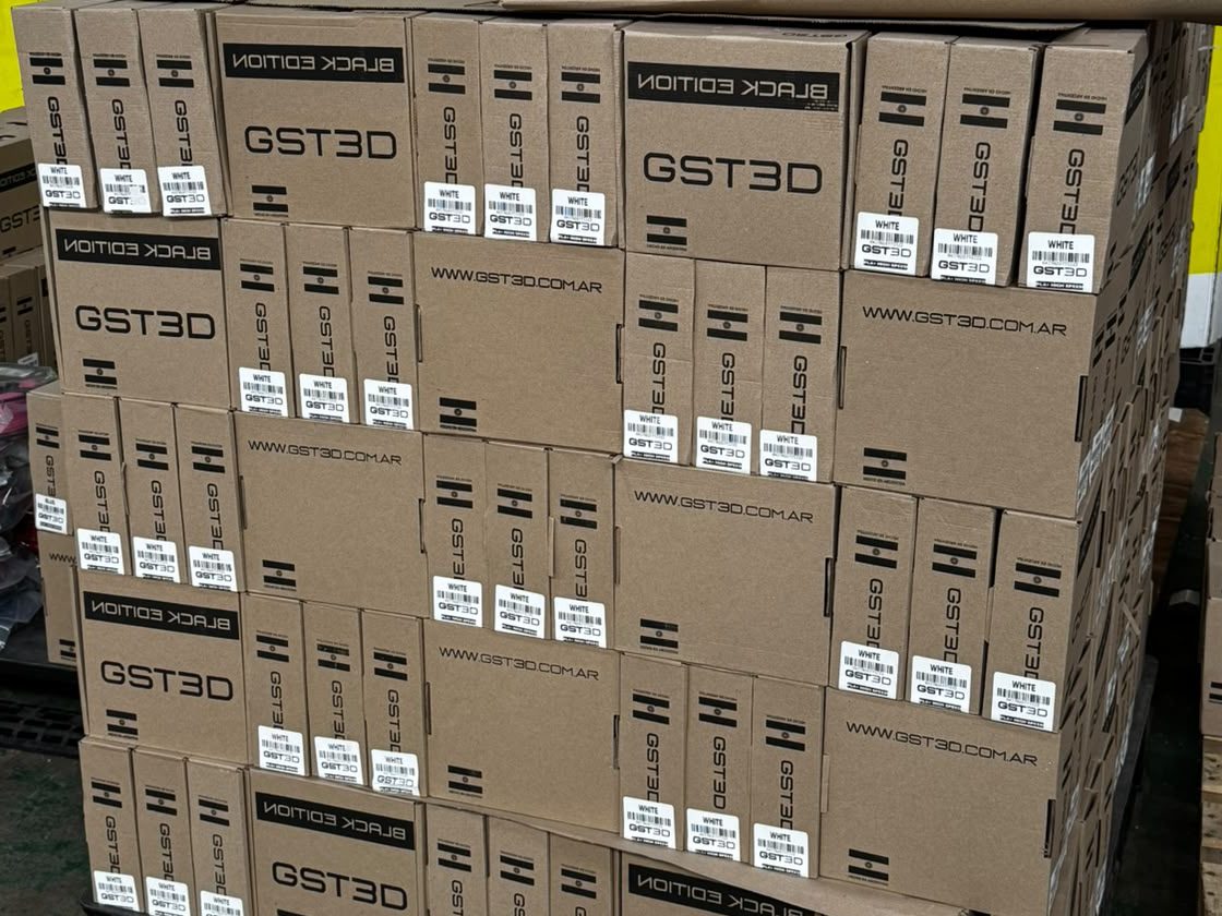 Pallet con cajas de filamento GST 3D | BLACK EDITION